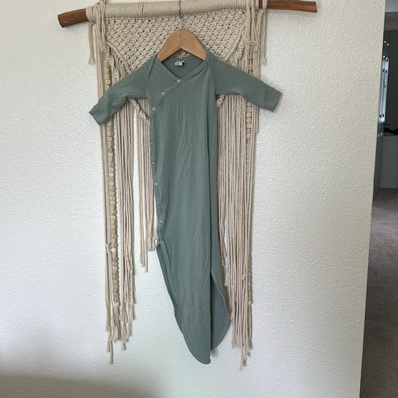 Cooper pearl newborn knotted sleep sack - Picture 4 of 6